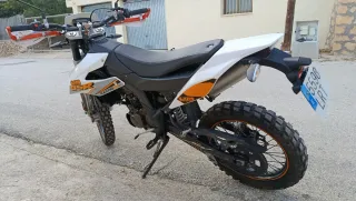 Moto UM DSR 125 EX