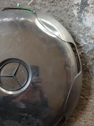 Tapacubos de bus o camión Mercedes-Benz