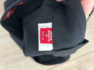 2 pantalones talla 29 y 30