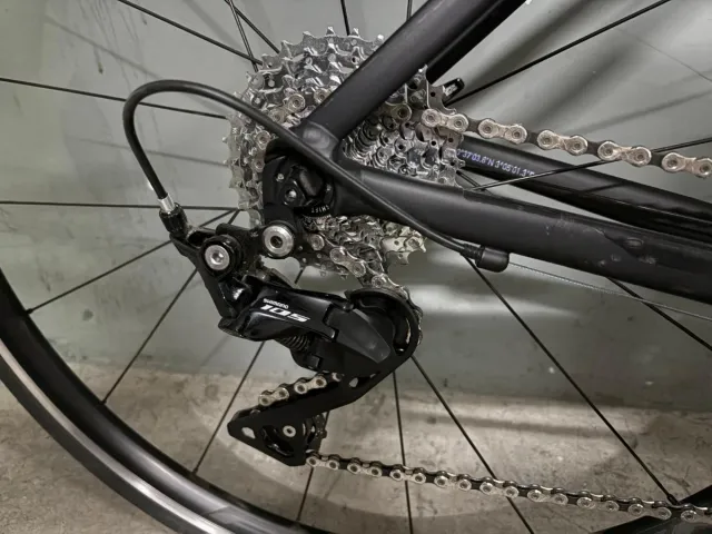 Bicicleta Van Rysel ACR EDR Shimano 105 Negra M