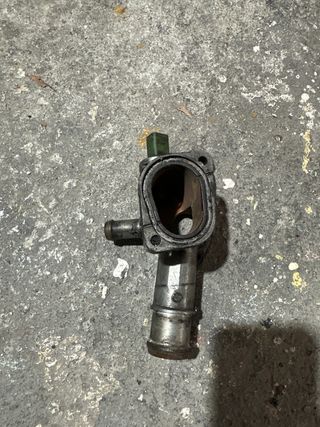 Caja termostato 1.9 TDI VW