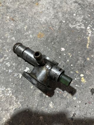 Caja termostato 1.9 TDI VW