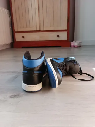 Zapatillas Jordan Botín Azul y Negro