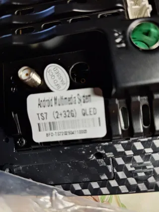 Pantalla Coche 9 + Cámara Trasera de 2gb +32