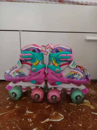 Patines infantiles unicornio arcoíris talla 26-29