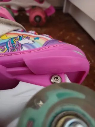 Patines infantiles unicornio arcoíris talla 26-29