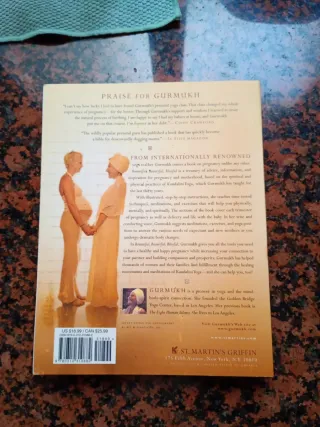 3 libros yoga y ayurveda en inglés*subrayados