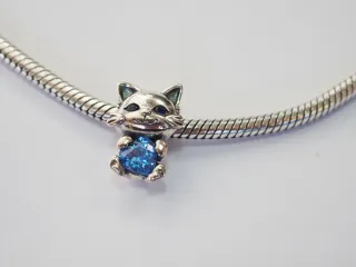 Charm Gatito Corazón Azul Plata 925