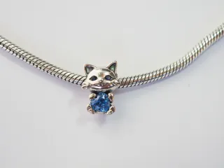 Charm Gatito Corazón Azul Plata 925