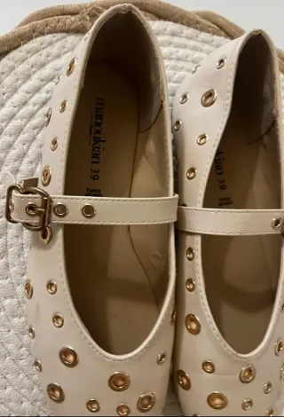 Manoletinas Maoukian Beige Talla 39