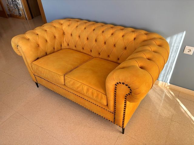 Sofá Chesterfield Terciopelo Mostaza