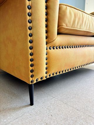 Sofá Chesterfield Terciopelo Mostaza