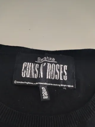 Jersey Guns N' Roses Negro Bershka  T.S