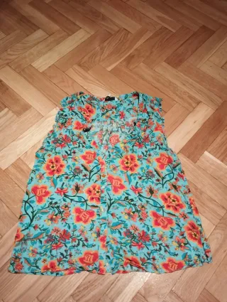 Blusa Formula Joven floral Talla M