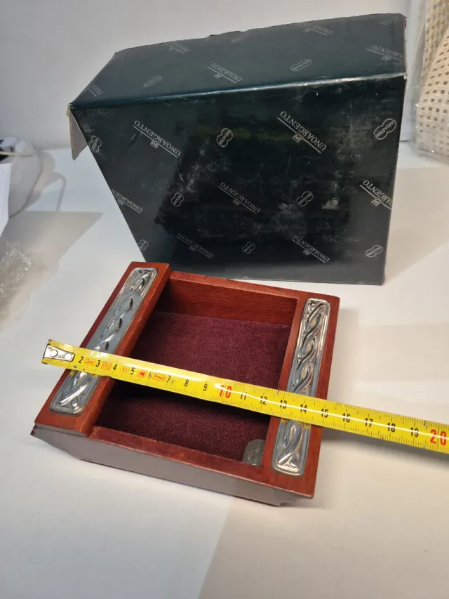 Portaoggetti in legno e argento unoaerre