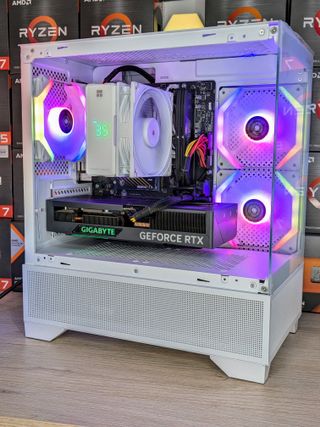 PC Gaming RX 9070XT / RYZEN 7 7800X3D