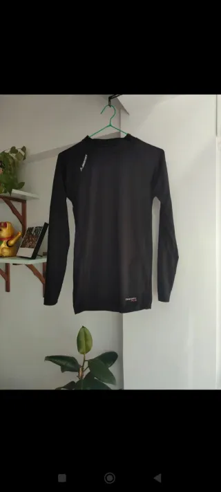 Camiseta térmica negra manga larga