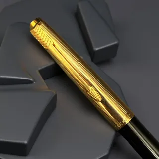 Bolígrafo Parker Dorado y Negro