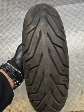 Llanta completa 130/70-12 usada Piaggio Evo