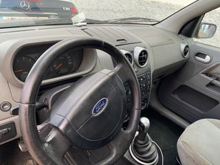 Ford Fusion 2004