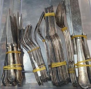 Juego Cubiertos 44  Cocina Extrella Malta PLATA