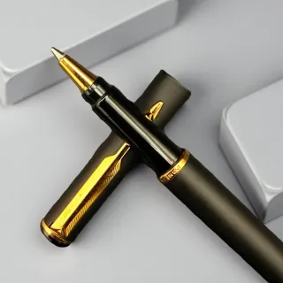 Bolígrafo Parker Negro y Dorado