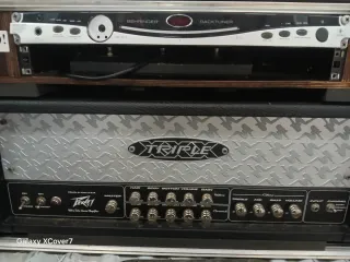 Cabezal Peavey Triple X  Afinador Behringer flycas