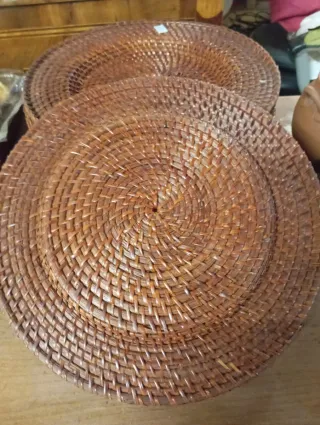 Piatto in rattan decorativo