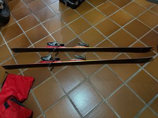 Esquí Rossignol TOON 10.4 + Fijaciones SALAMON 900