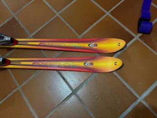 Esquí Rossignol TOON 10.4 + Fijaciones SALAMON 900