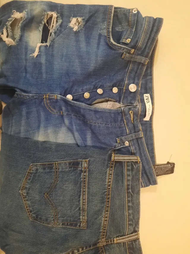 Levi's Jeans y Zara
