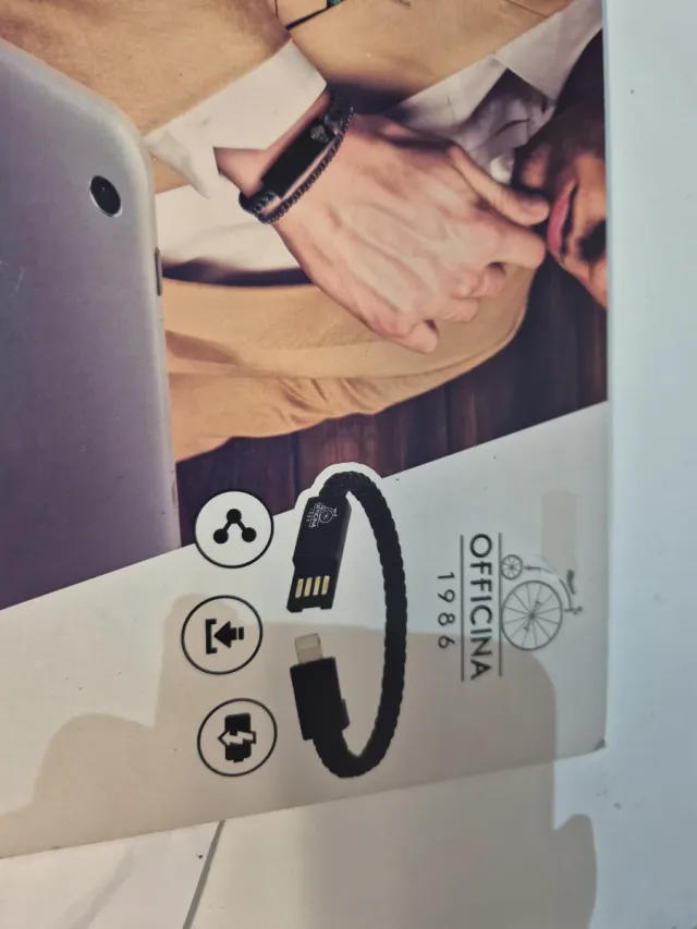 Bracciale caricatore USB in pelle nero