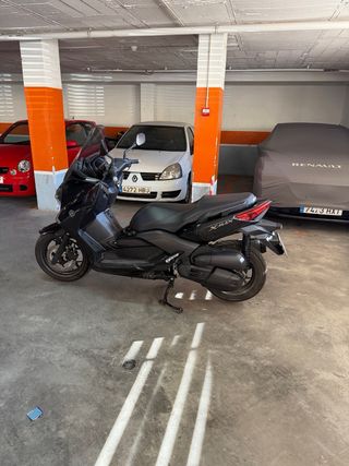 Yamaha Xmax 125 12.000km