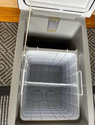 Nevera y Congelador Portátil Indel TB51A 12V/220V