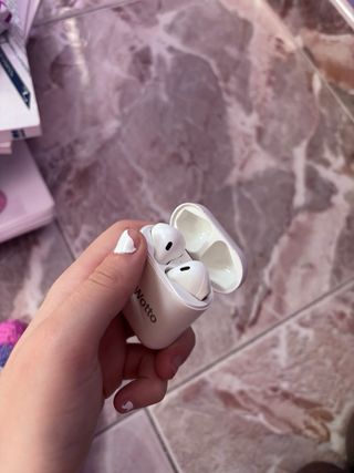 Cascos Inalámbricos Blancos