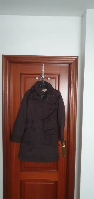 Abrigo Fórmula Joven Talla M Marrón