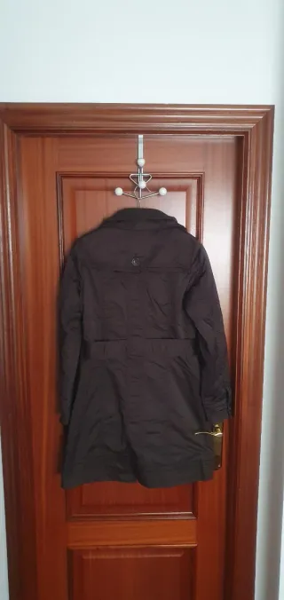 Abrigo Fórmula Joven Talla M Marrón