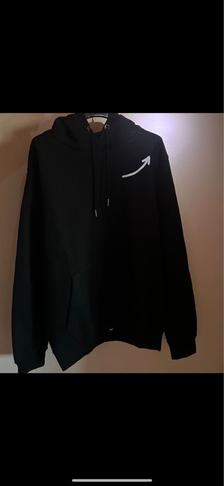 Felpa nera personalizzata con scritta