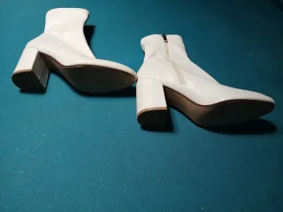 Botines crudo tacón cuadrado,no hago envios