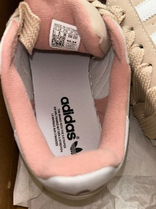Zapatillas Adidas Beige y Rosa