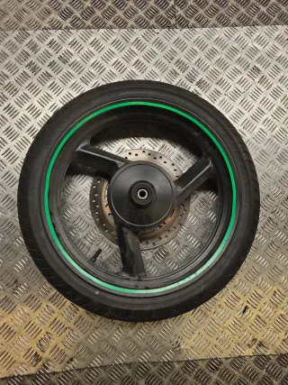 Llanta completa 110/70-17 54H usada Daelim 125