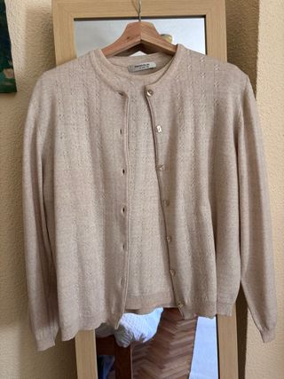 Conjunto cárdigan y camiseta lana beige
