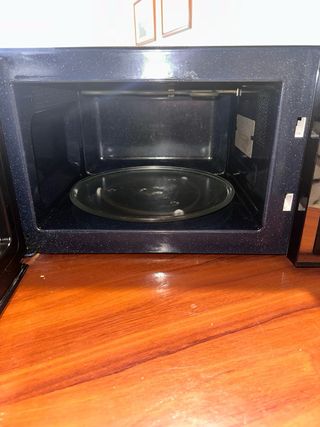 Microondas Samsung Grill GE83X 800W 23 litros