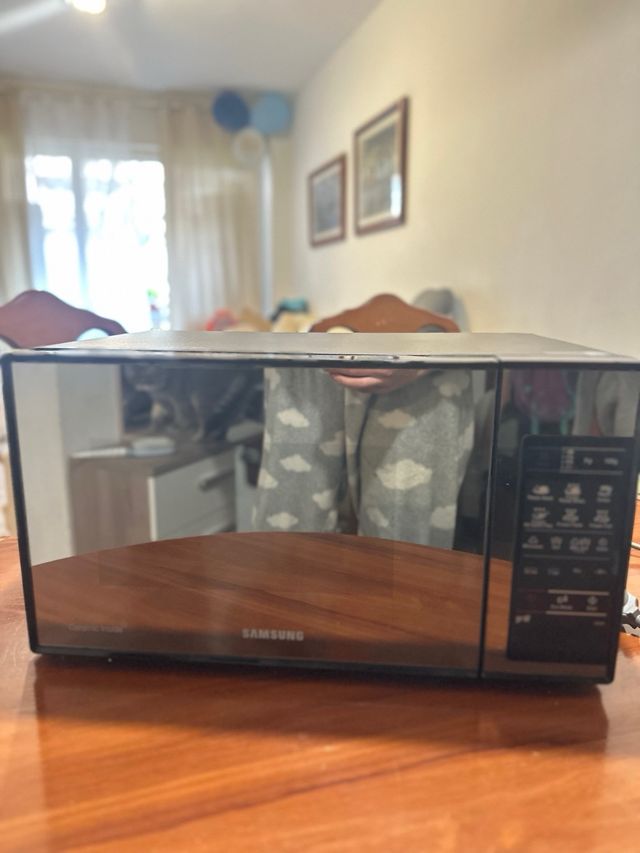 Microonde Samsung Grill GE83X 800W 23 litri