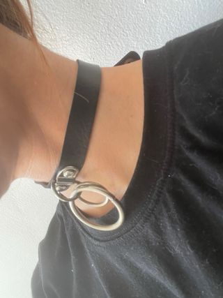 Collar gargantilla negro con cadena