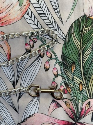 Collar gargantilla negro con cadena