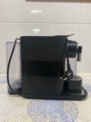 Pack Nespresso Gran Lattissima +Cápsulas Starbucks