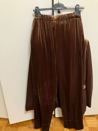 Completo donna in velluto marrone