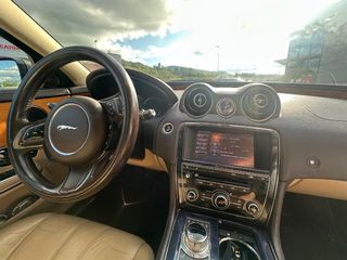Jaguar XJ 2012