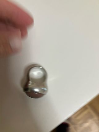 Anello donna con pietre marrone e rosa la pietra